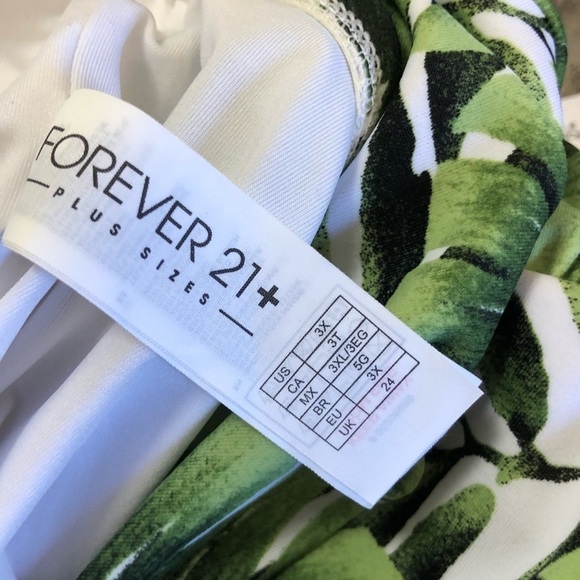 Forever 21 Plus Leaves One Piece Swimsuit 3X - Picture 7 of 9
